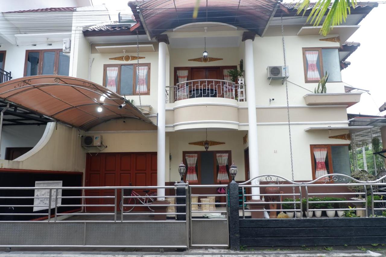 B&B Sleman - Griya Adevita - Bed and Breakfast Sleman