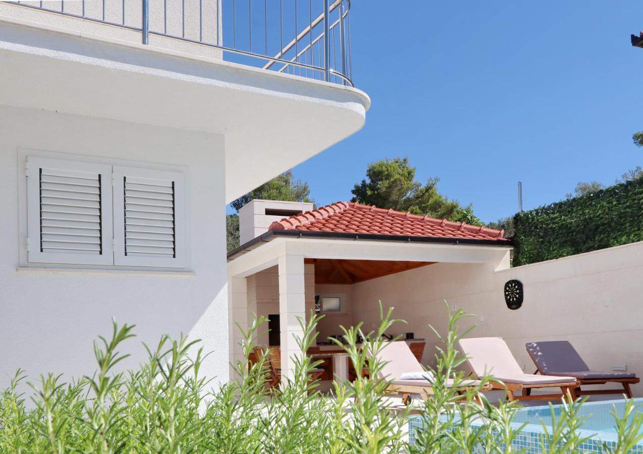 Villa Green Bay Apartments - Ferienwohnung