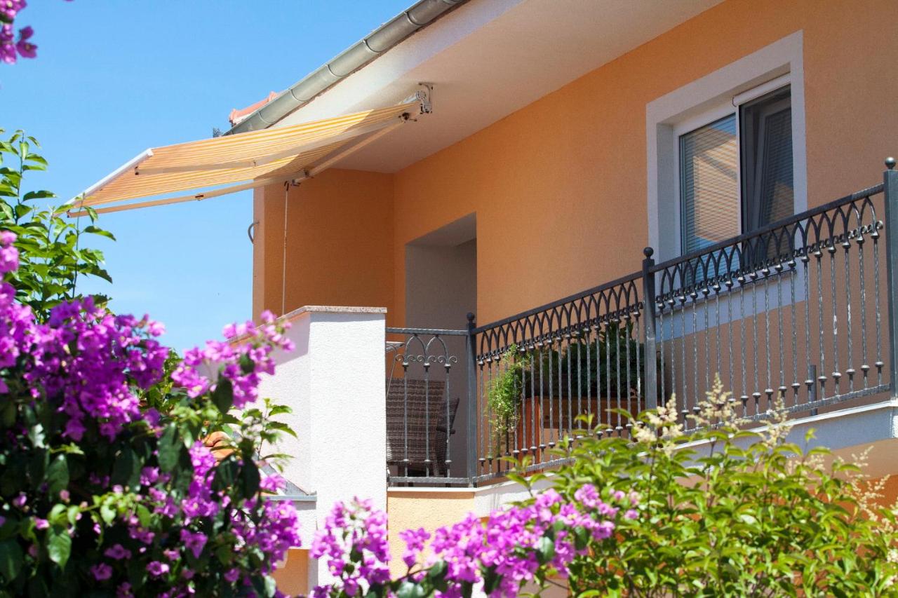 Romansa - Ferienwohnung Zadar
