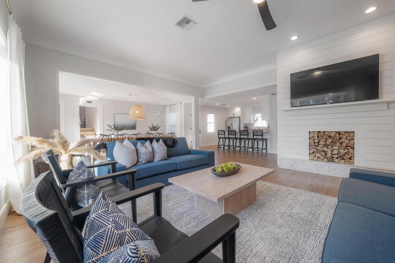 Updated Luxury Home in Premium Location - B&B