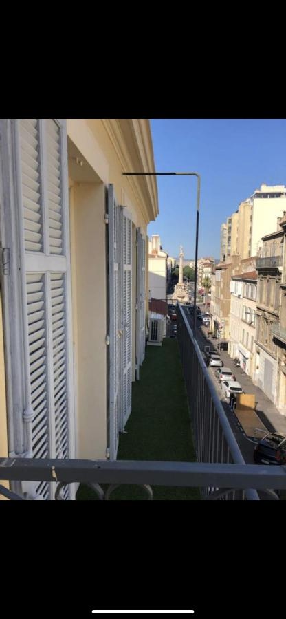 B&B Marseille - T2 avec balcon Castellane Marseille - Bed and Breakfast Marseille