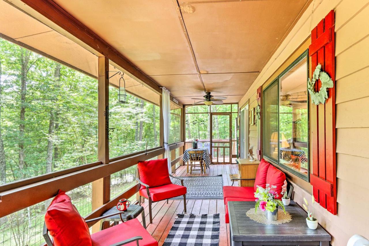 Quaint Murphy Cabin in Serene Wooded Setting! - Ferienwohnung