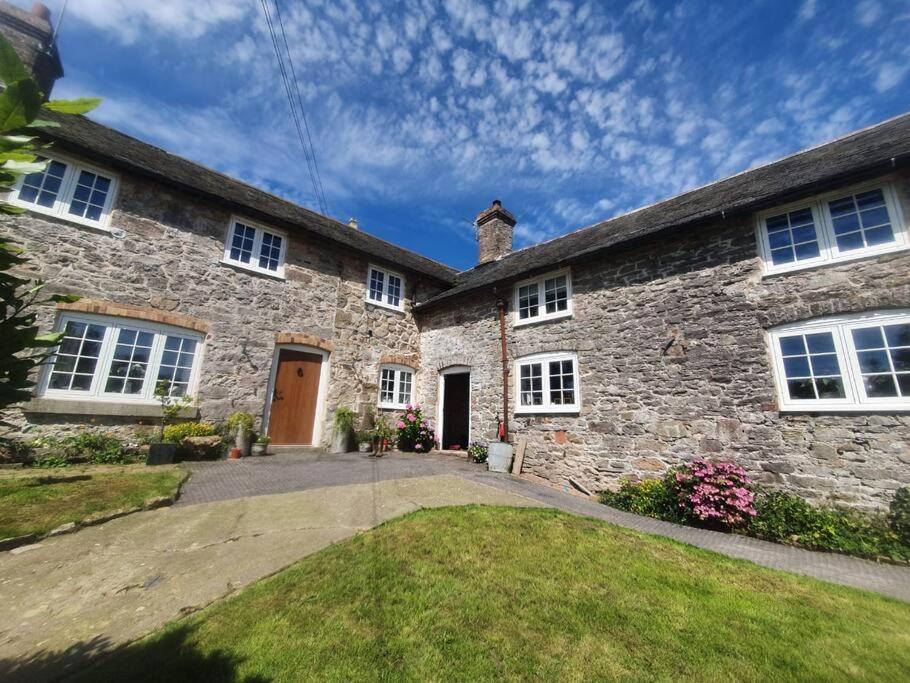 B&B Oswestry - Farmhouse Cottage set in beautiful countryside - Bed and Breakfast Oswestry