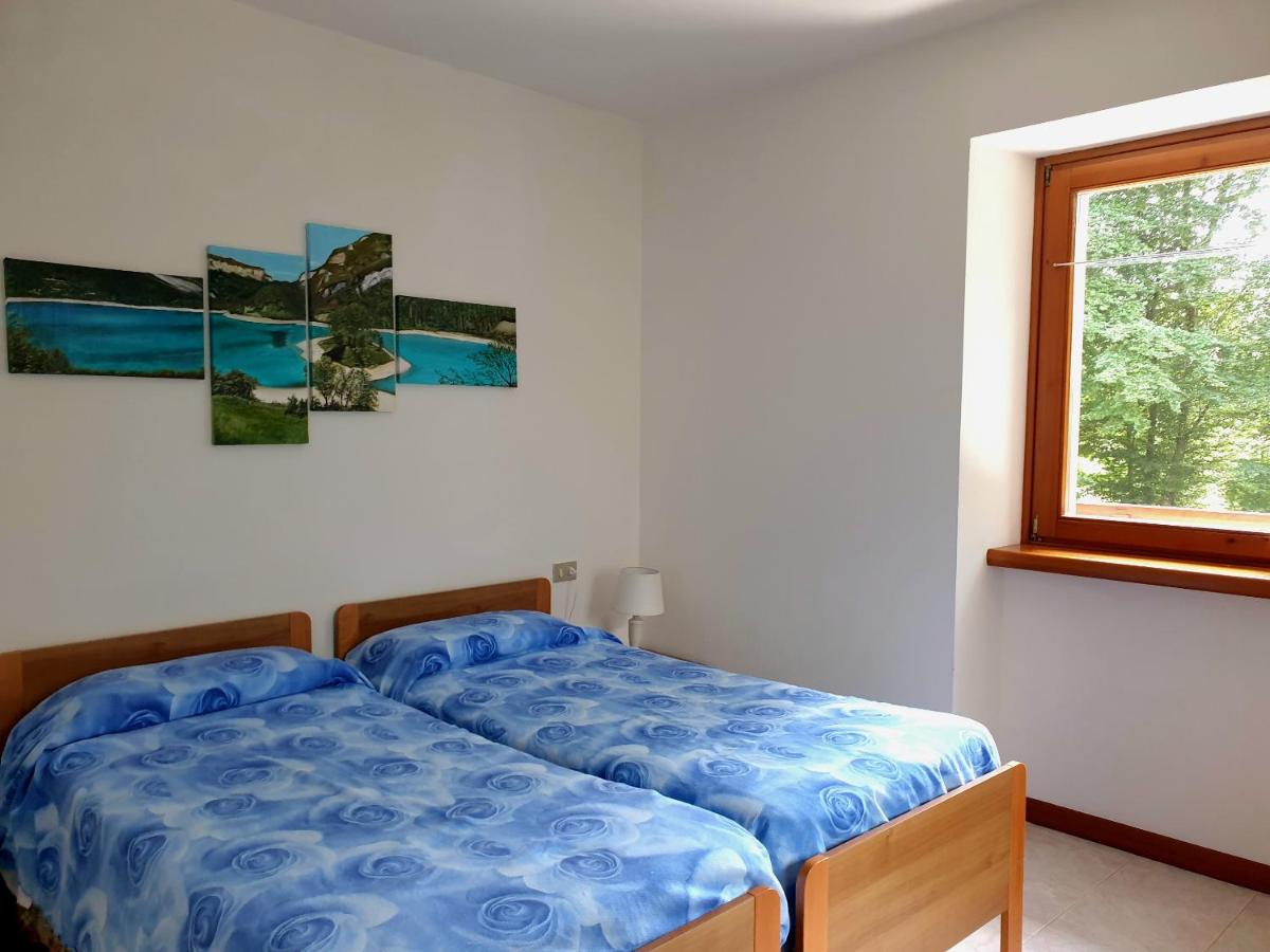 Apartment with Mountain View