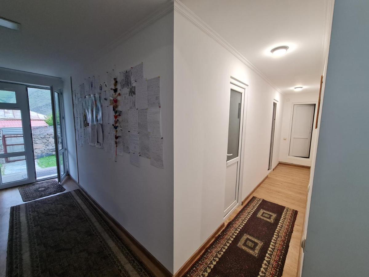 Rusudani Family Guesthouse - Chambres d'hôtes Stepantsminda
