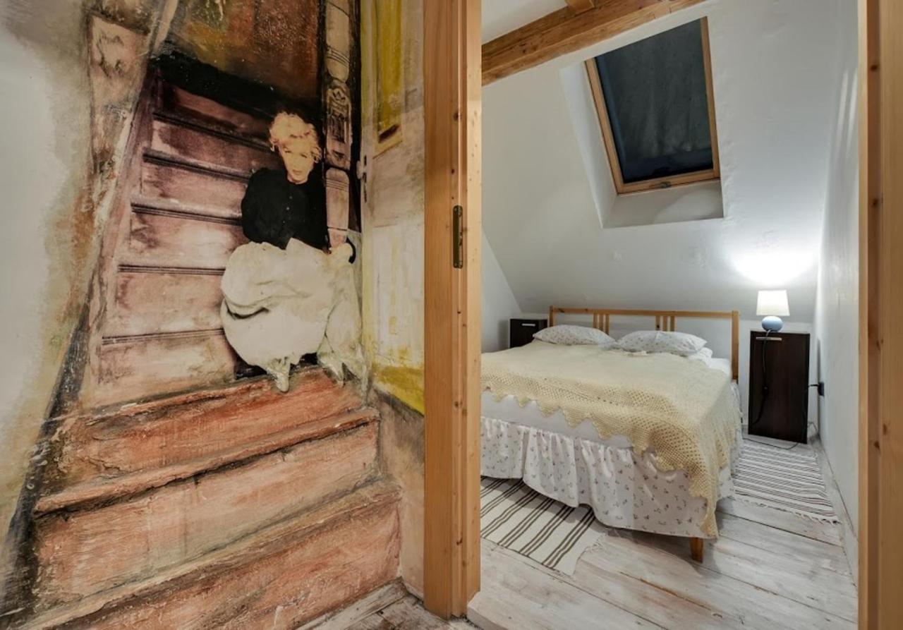 Suite with Mountain View
