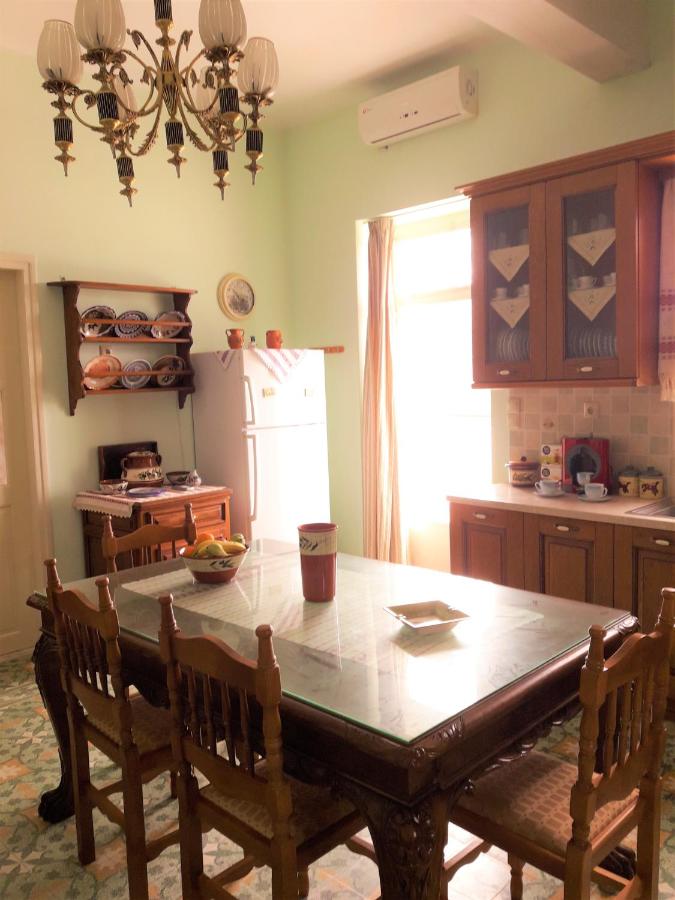 B&B Filoti - ROSABELLA HOME ( FILOTI VILLAGE ) - Bed and Breakfast Filoti