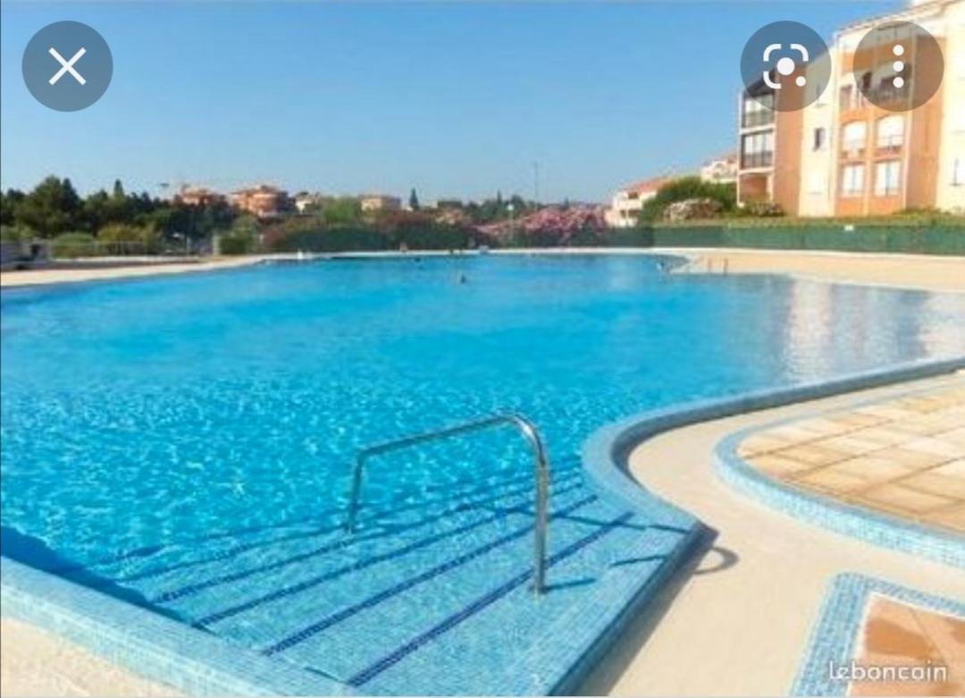 appartement au LAGON BLEU à Fréjus, garage, tennis & piscine 1200 M2 - B&B Fréjus