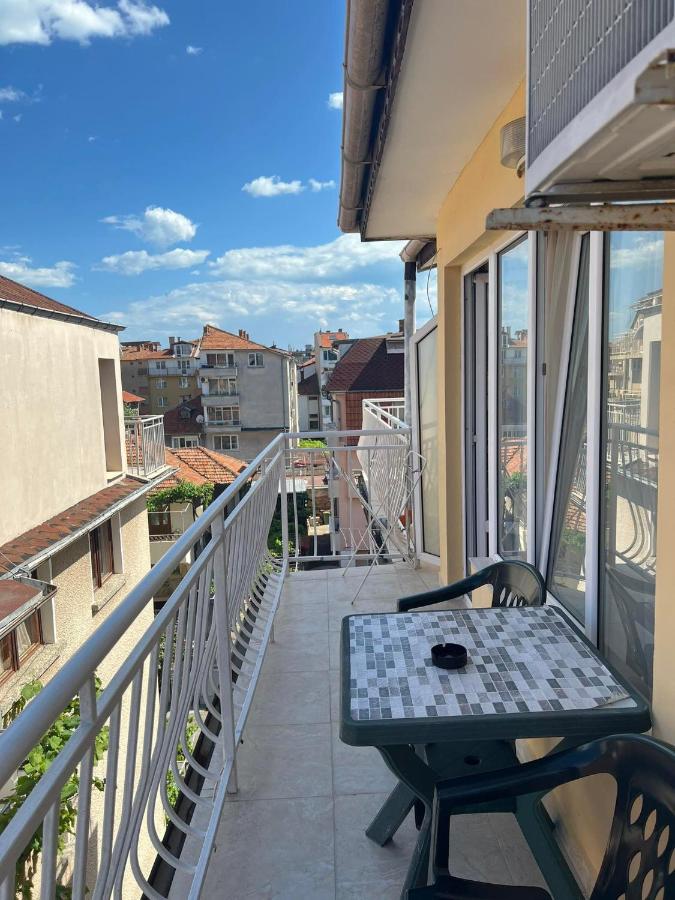 Einzelzimmer mit Balkon