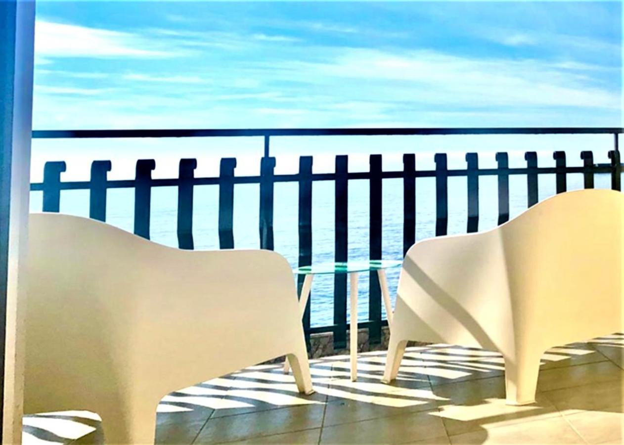 B&B Giardini-Naxos - VacanzeNaxos - Casa Frontemare - Bed and Breakfast Giardini-Naxos