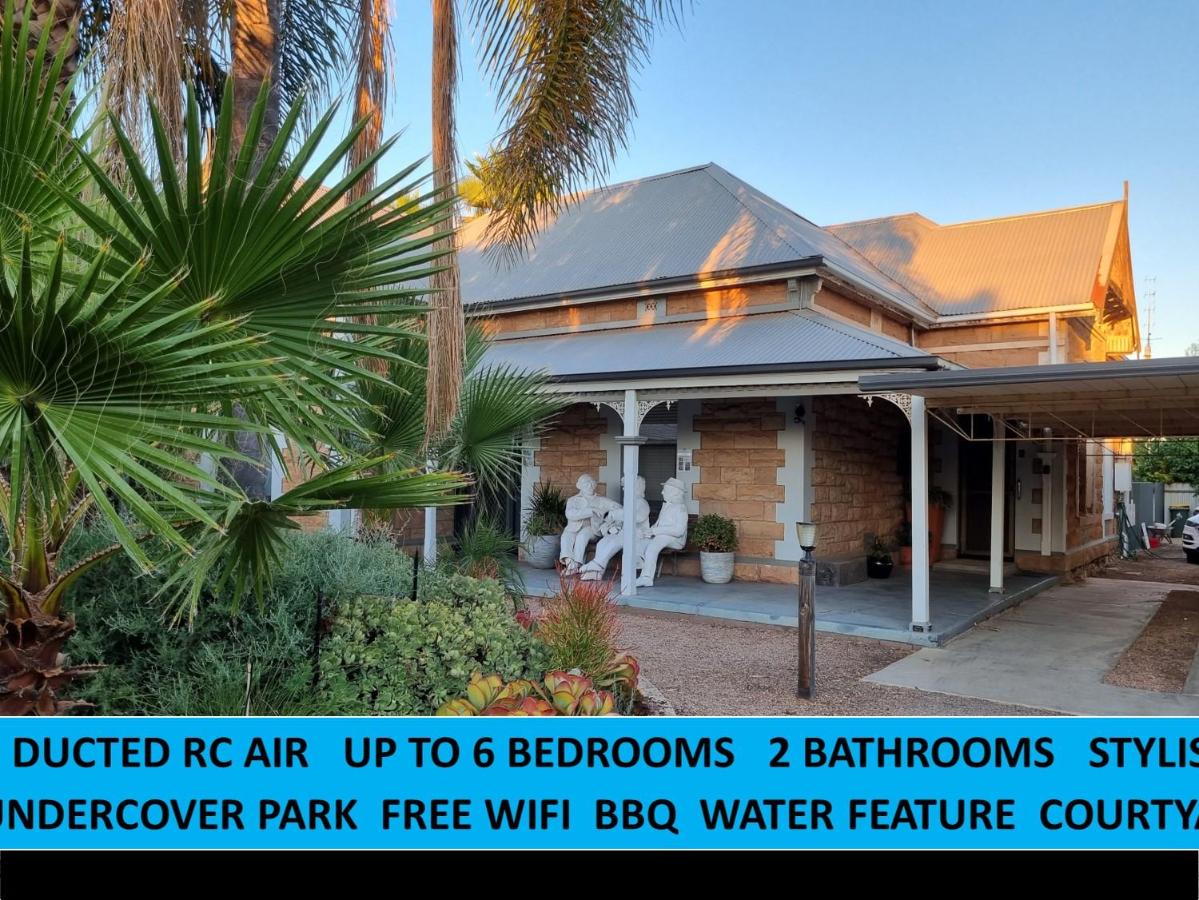 B&B Port Pirie - The Atrium - A Stylish Home with up to 6 Bedrooms - Bed and Breakfast Port Pirie