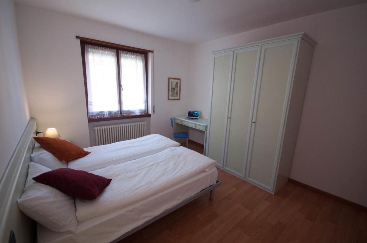 Two-Bedroom Apartment with Terrace and Castel View