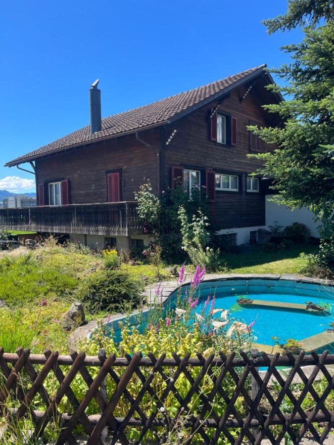 Gemütliches Chalet an bester Lage - B&B Jona