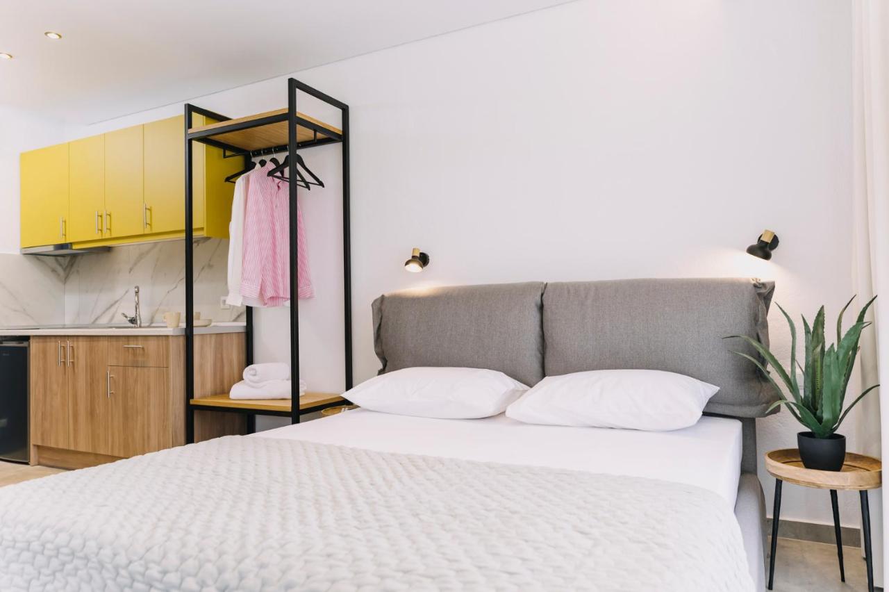 BLUE STONE Luxury Suites - B&B