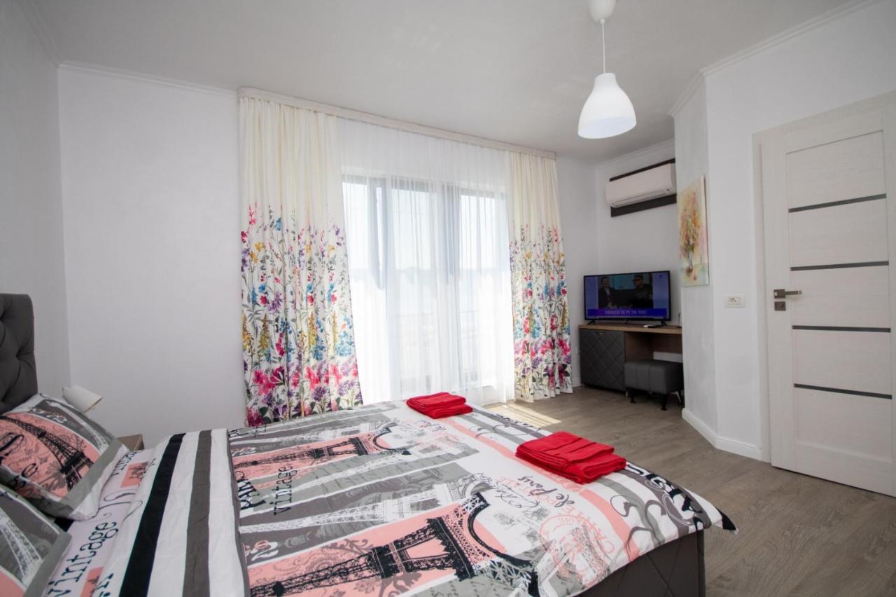 Camera Matrimoniale con Vista Lago