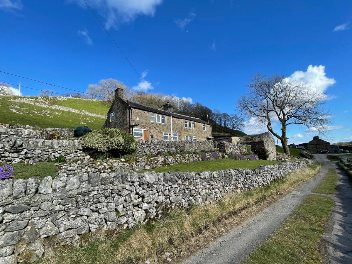 B&B Buxton - Dove Cottage - Stay at Gwens - Bed and Breakfast Buxton