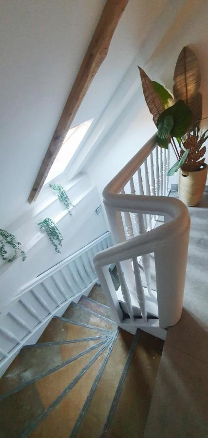 LUNA apartamenty - klimatyczne apartamenty na poddaszu - Góry Sowie - Jezioro - Bed and Breakfast Bielawa