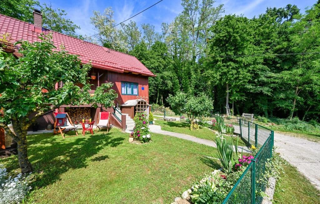 HIŽA BAKE ROZE - B&B Gornja Konjšćina