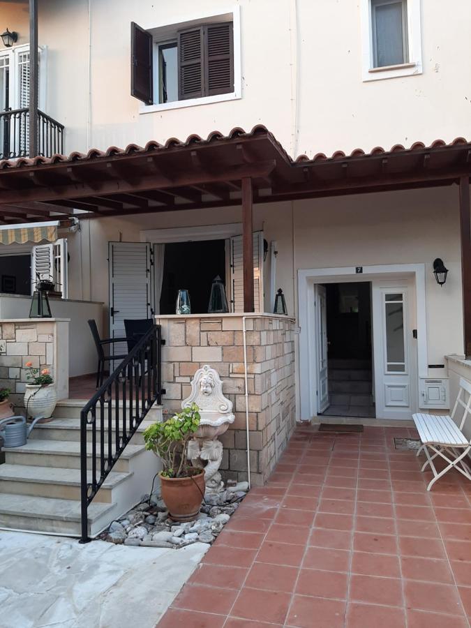 B&B Kato Paphos - Limnaria Deluxe Maisonette - Bed and Breakfast Kato Paphos