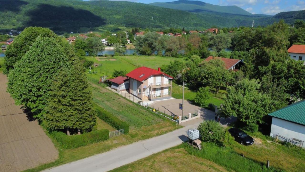 B&B Bihać - Holiday Home Smile - Bed and Breakfast Bihać