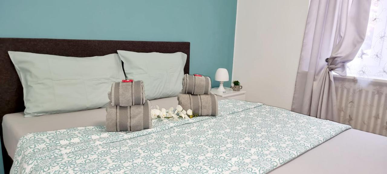 Standard Double Room with Shared Bathroom