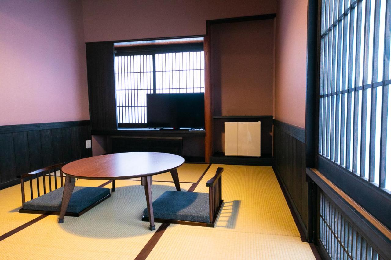 Kleines Zweibettzimmer