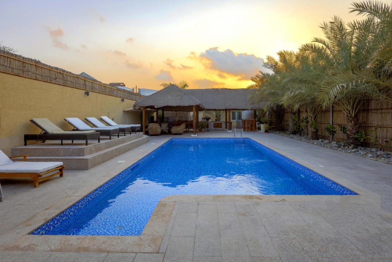 B&B Ras Al Khaimah City - Dar 66 Pool Villa with Jacuzzi - Bed and Breakfast Ras Al Khaimah City