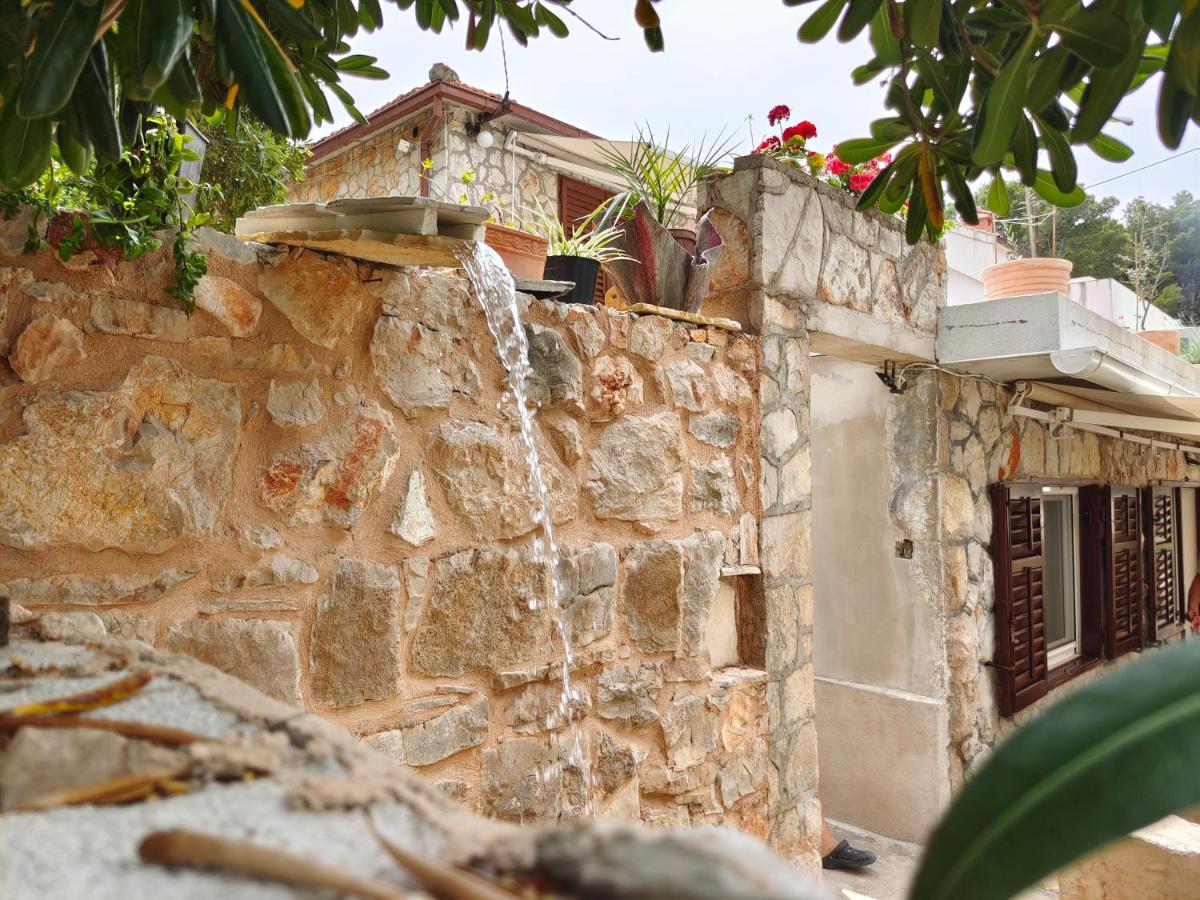 Stone Villa Hvar Ana & Nikola Beach Park & Sea View - B&B