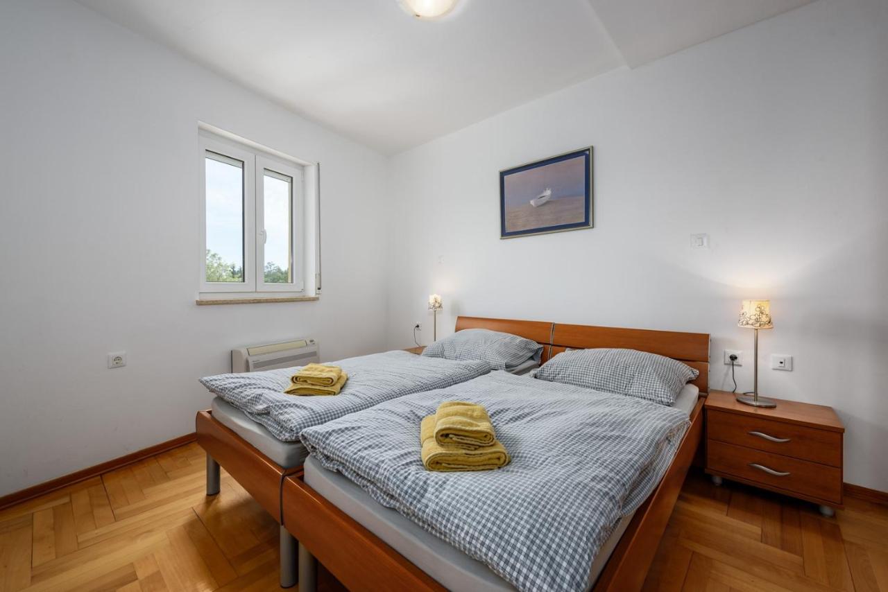 Apartment - Split Level