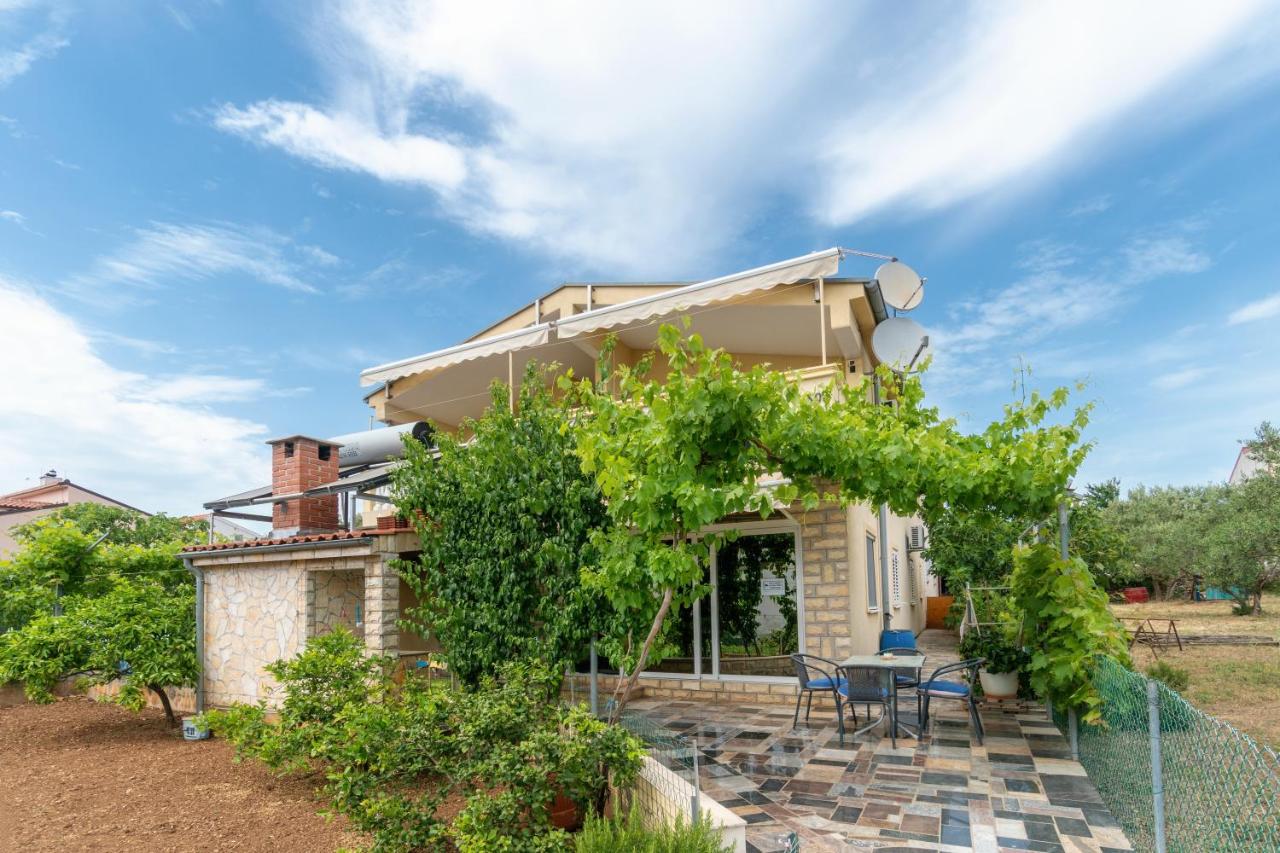 Apartments Besa - B&B