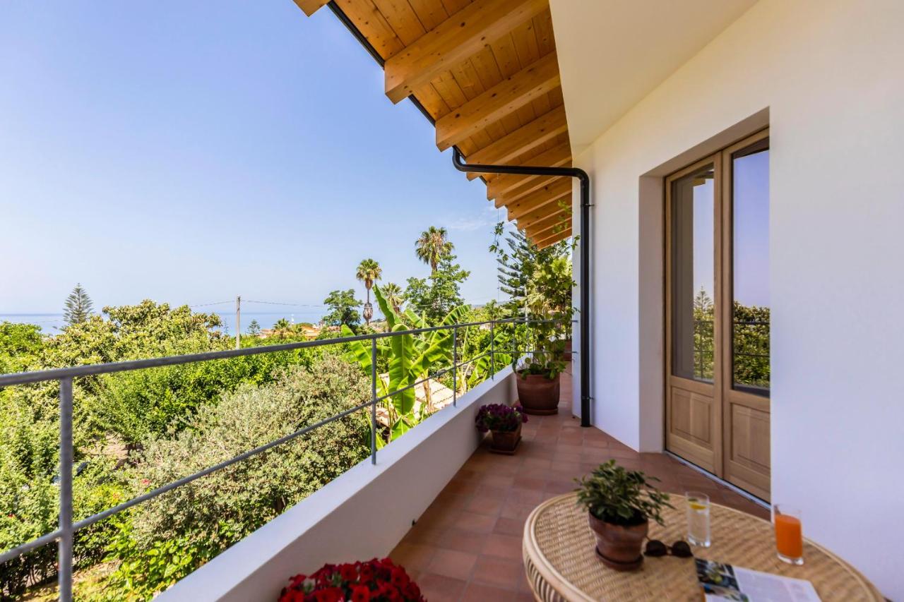 HibiscusUno Tropea Residence - Chambres d’hôtes