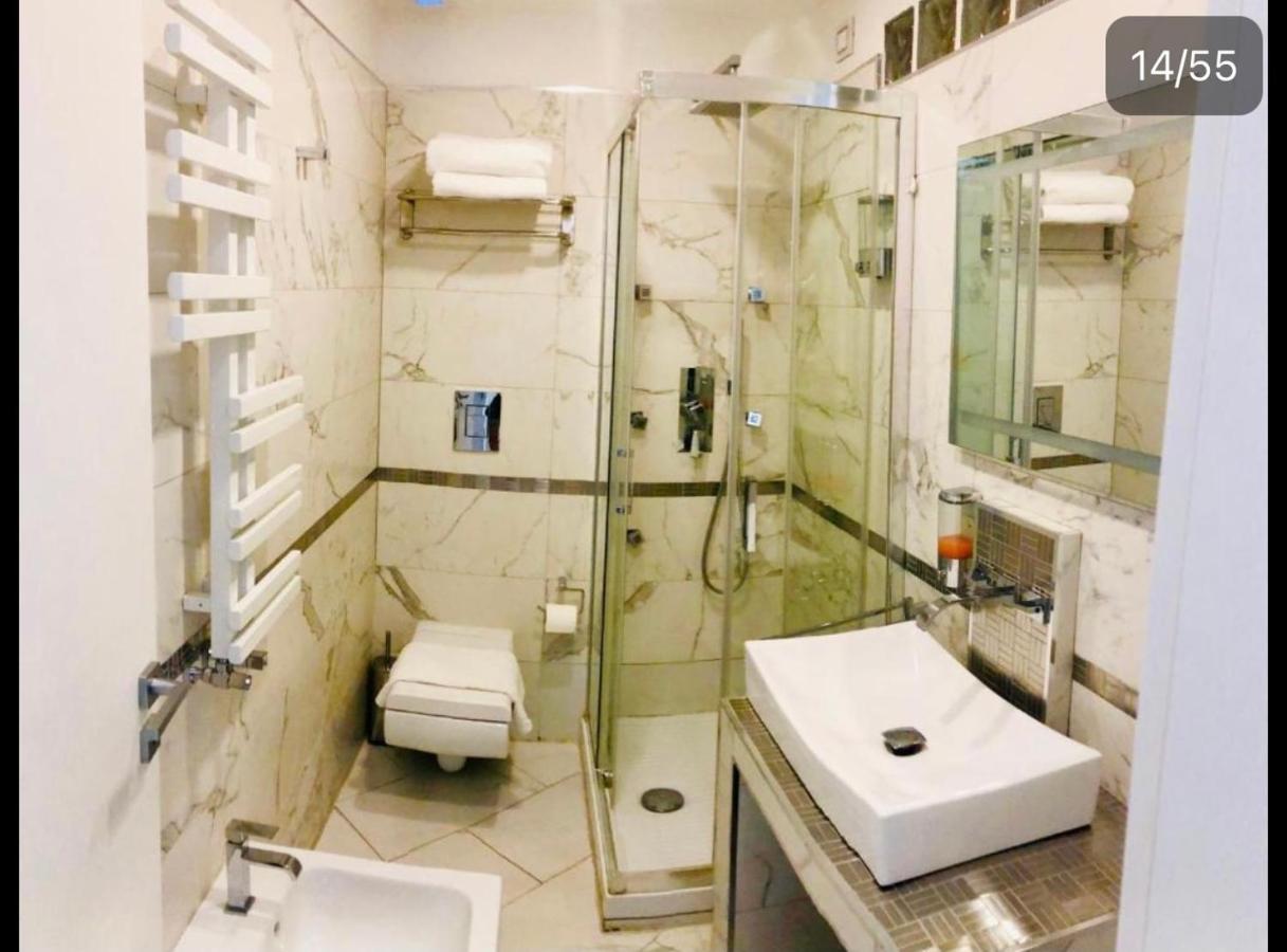Deluxe Double Room with Shower