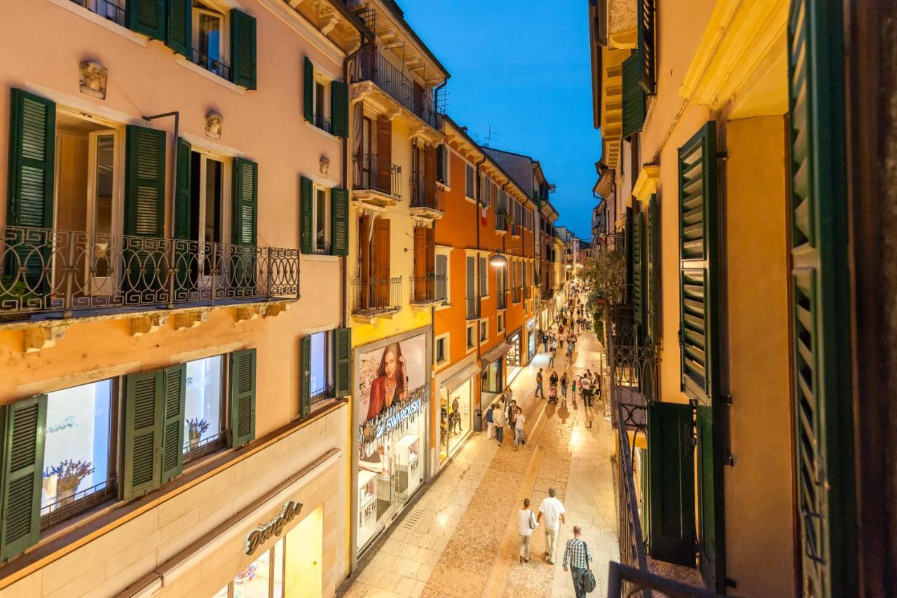 Conte Manfredo and Donna Angelina Apartments with Breathtaking Arena Views in Verona - Chambres d'hôtes Vérone