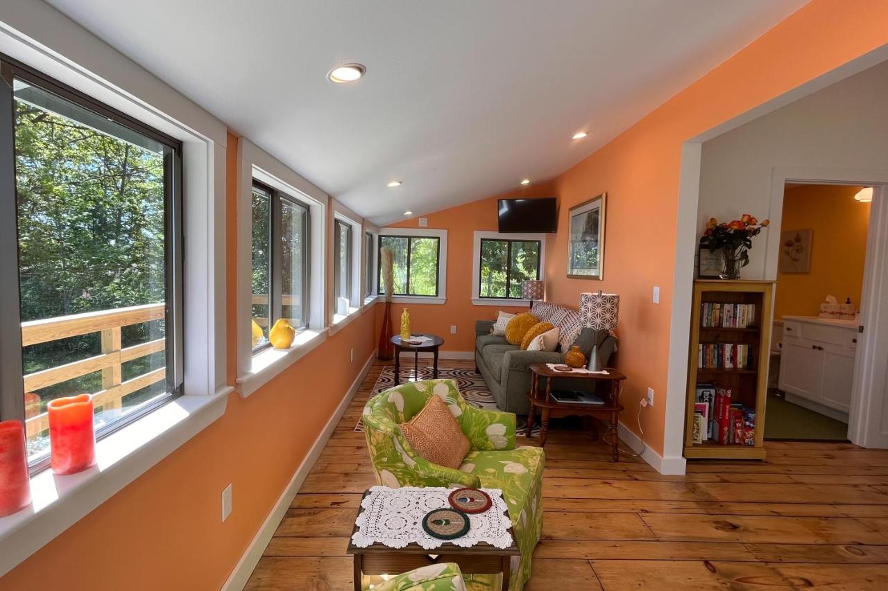 Rising Tide Cottage - Bed and Breakfast