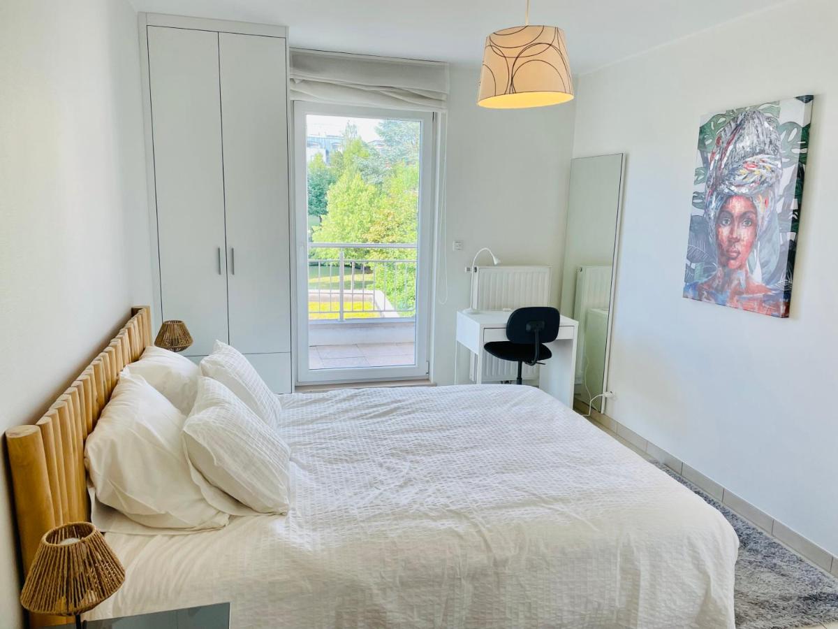 B&B Lussemburgo - Limpertsberg cosy 1 bedroom. Terrace and Parking - Bed and Breakfast Lussemburgo