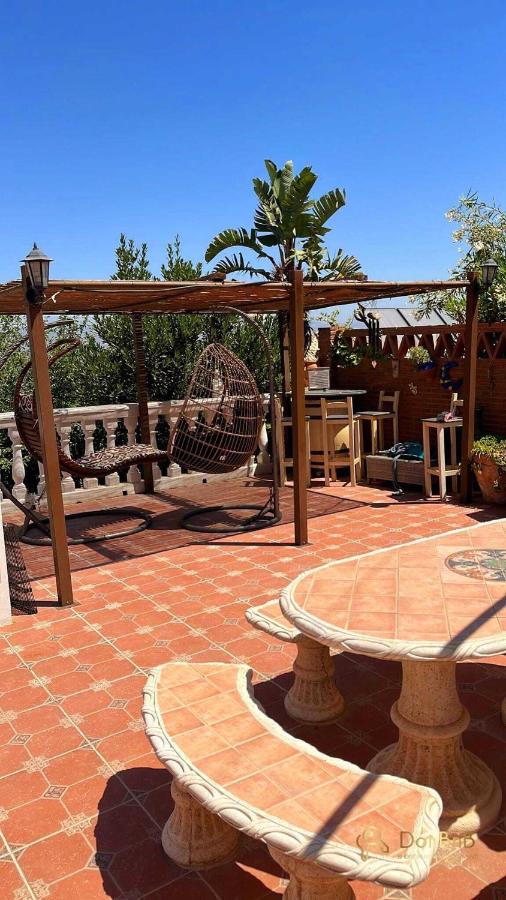 Casa de 2 dormitorios con piscina privada y desayuno incluido en Alhaurin - Chambres d'hôtes Alhaurín de la Torre