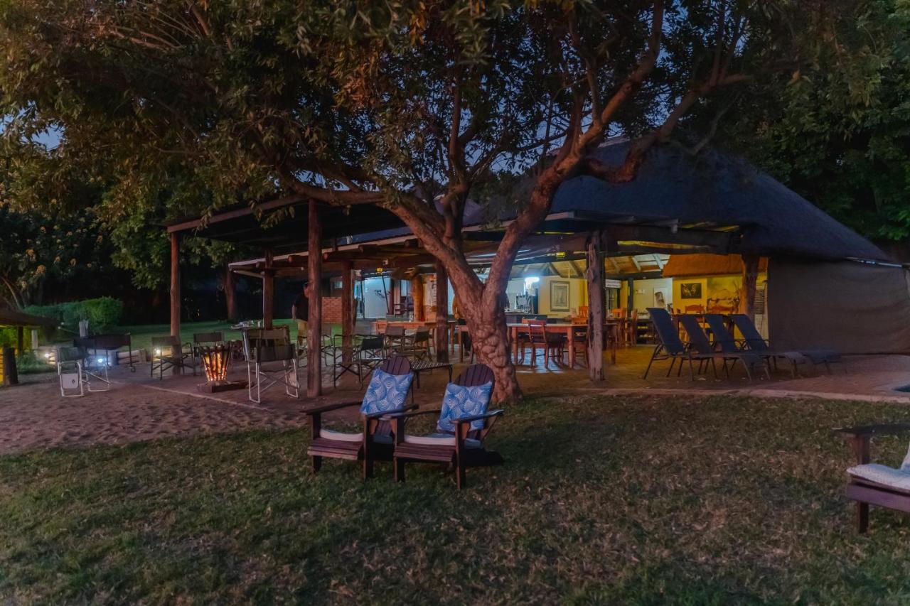 Crocodile Bridge Safari Lodge - B&B Komatipoort