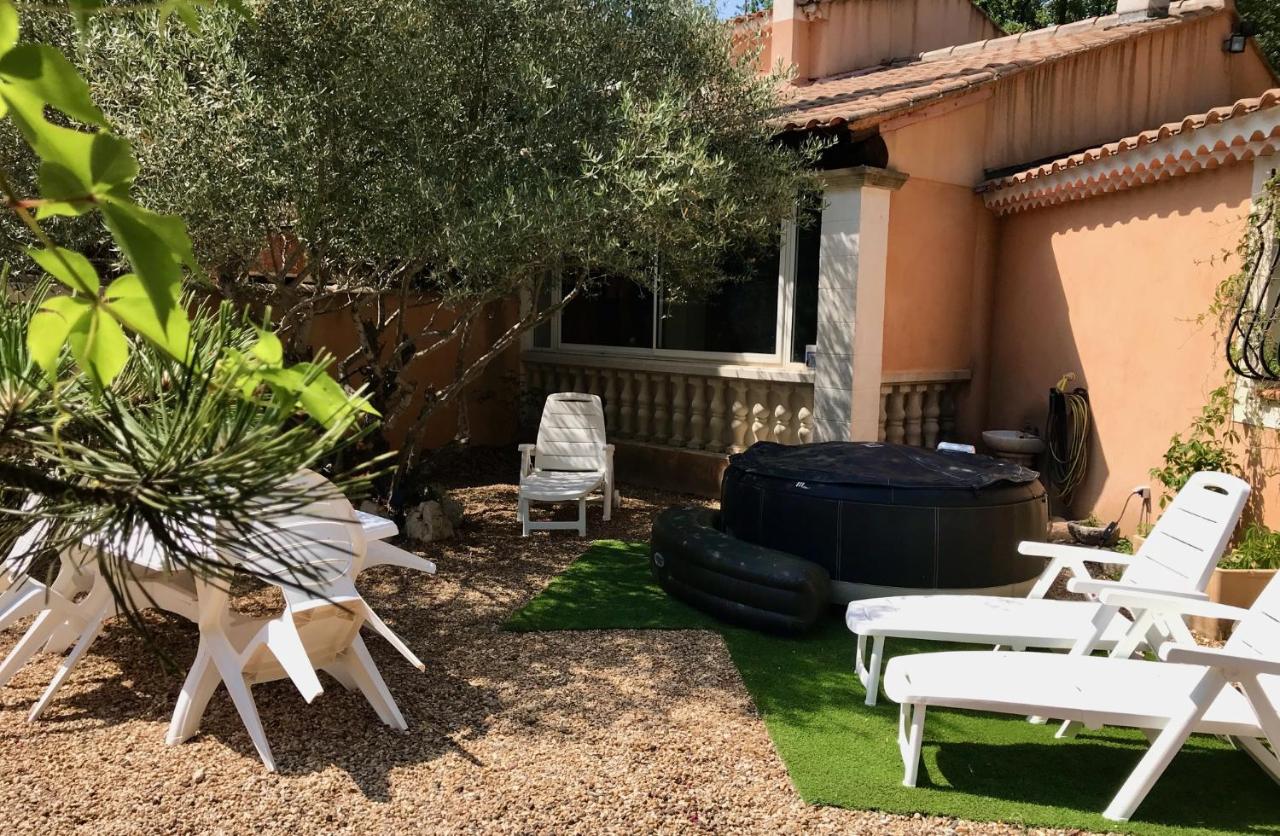 B&B Nans-les-Pins - L oustaou de Loulou - Bed and Breakfast Nans-les-Pins