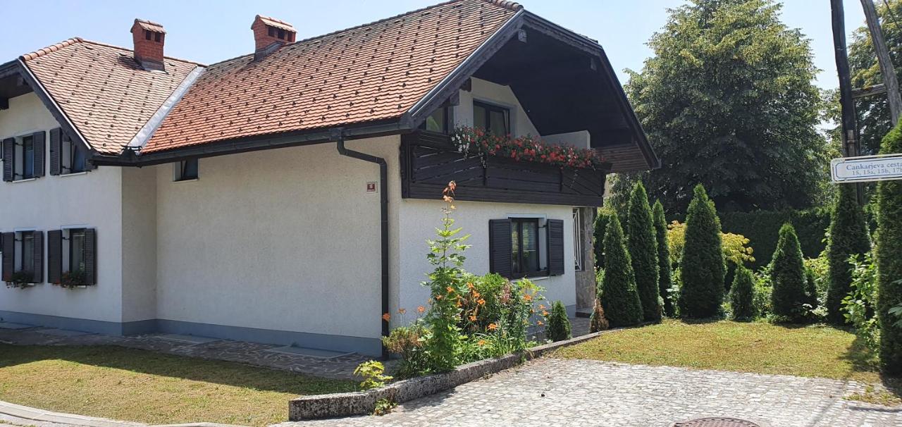 Apartma Jezerci - B&B