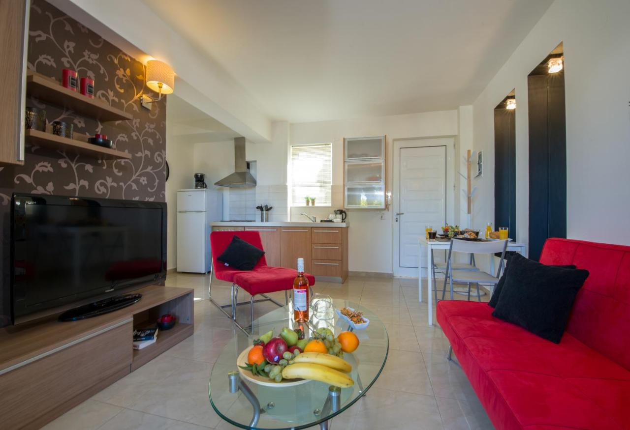 Apartamento con vistas a la piscina