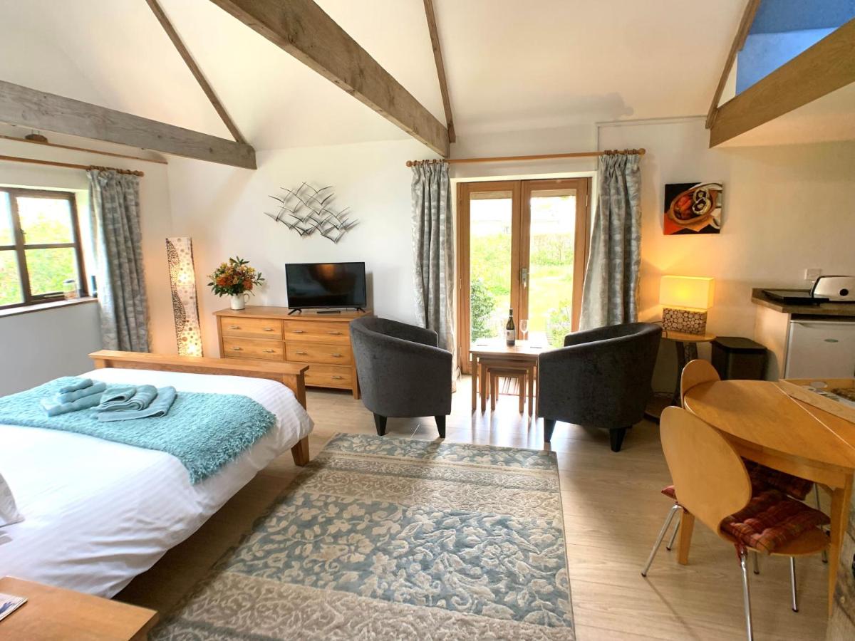 B&B Gunnislake - A Delightful Barn in a Peaceful and Private Setting - Bed and Breakfast Gunnislake