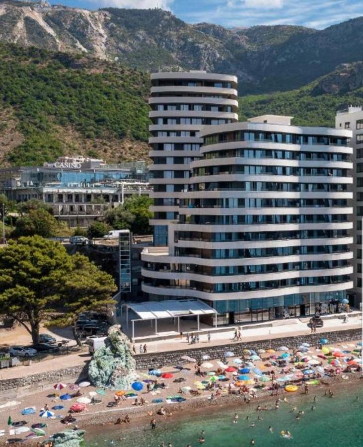La Fiaba Rafailovici Apartment - Bed and Breakfast