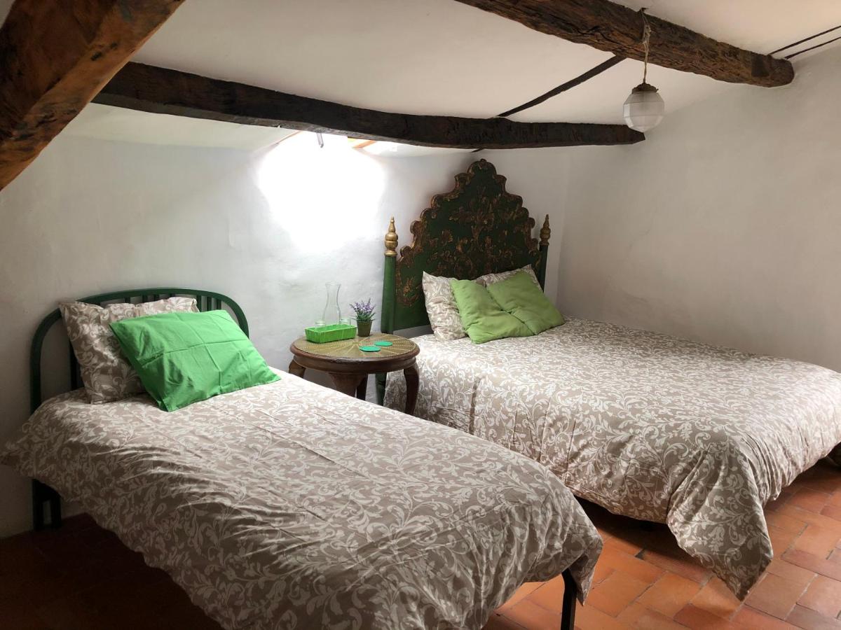 Triple Room with Shared Bathroom