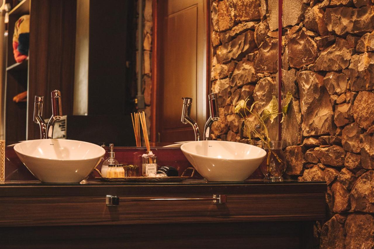Suite with Spa Bath