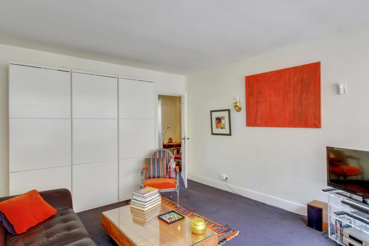 Elegant appartement près de la Tour Eiffel by Weekome - B&B