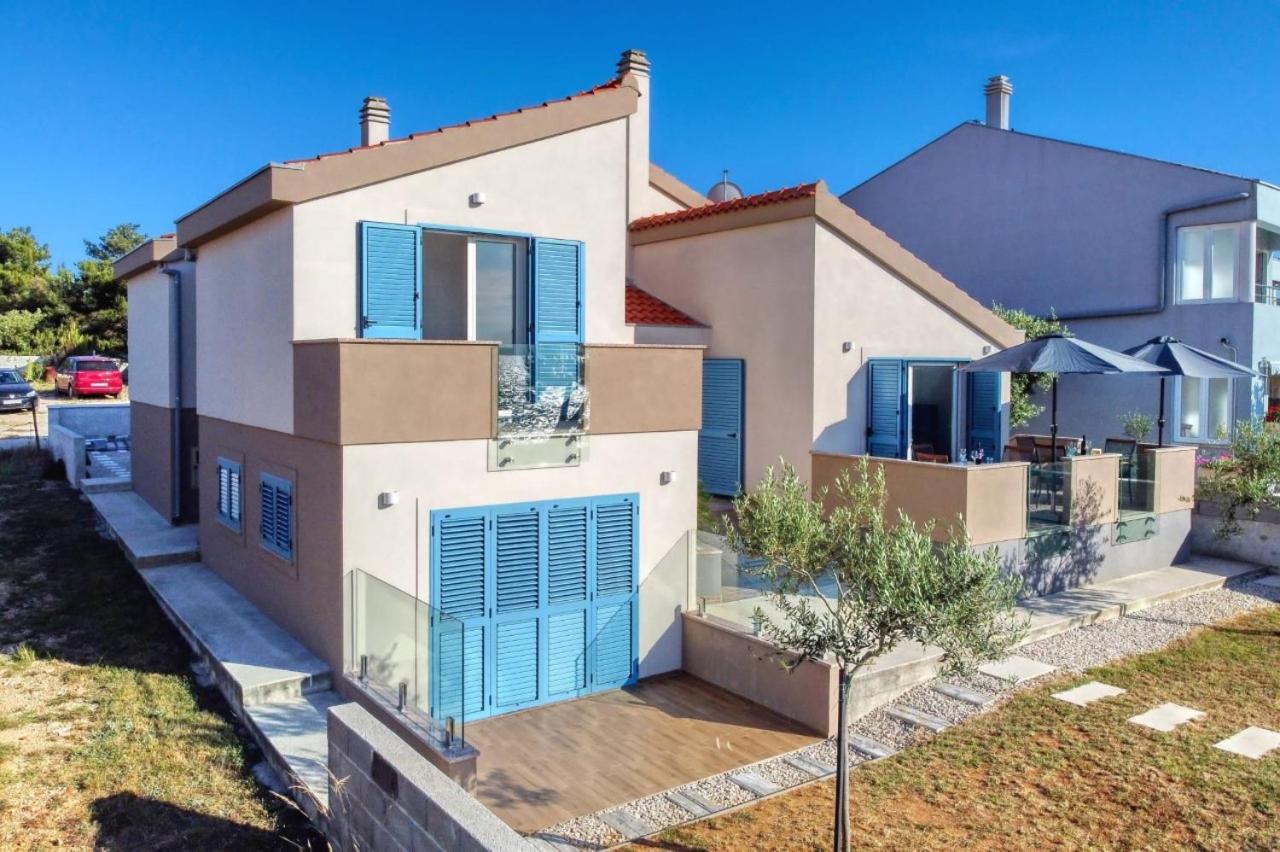 Beach front Holiday home Victoria in beautiful nature - by TA Leut Agency - Chambres d'hôtes Zaton
