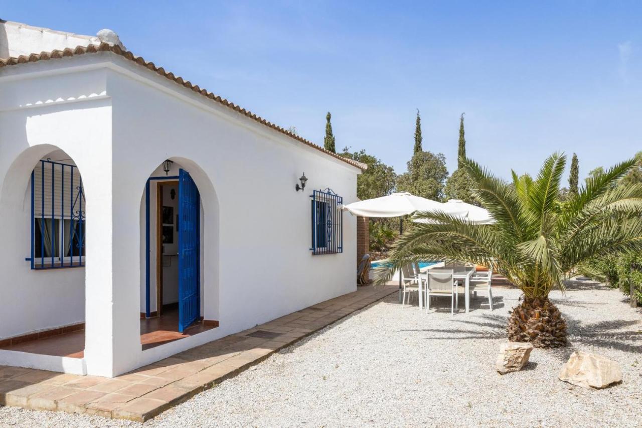 Casa Rural Liviana, Piscina Barbacoa y preciosas vistas Málaga by AndaraHolidays - Chambres d'hôtes Cómpeta