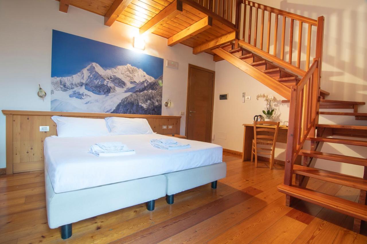 Camera Familiare con Bagno Privato