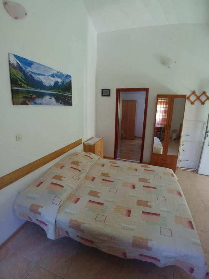 Apartamento de 1 dormitorio con terraza