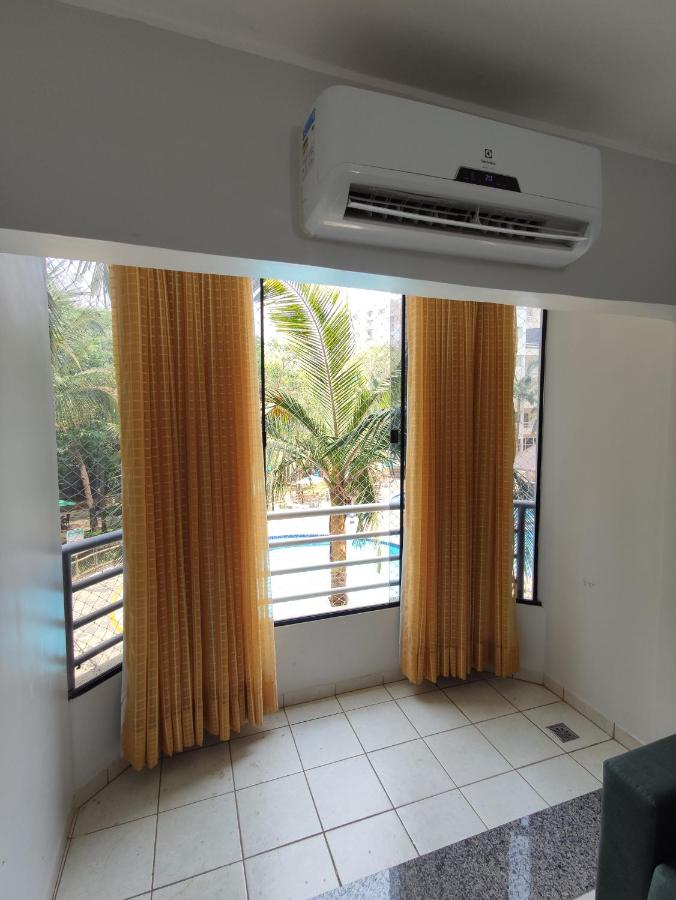 Apartment with Pool View 